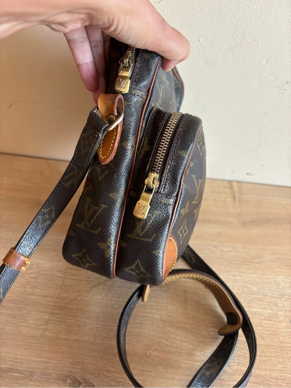 Authentic Louis Vuitton monogram crossbody bag